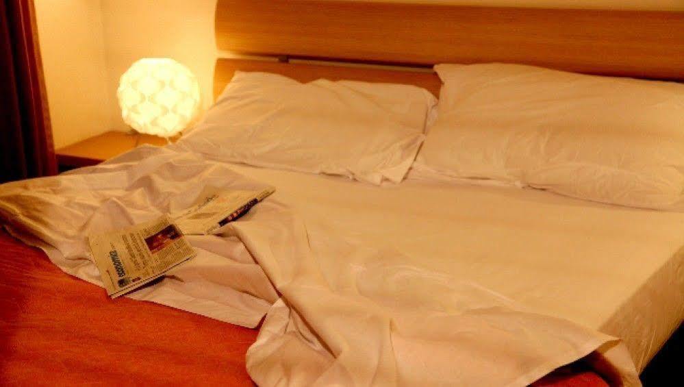 Residence Ilario Suite Hotel Riccione Extérieur photo
