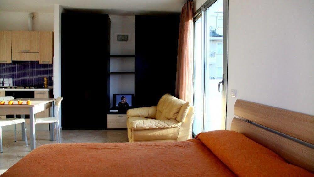Residence Ilario Suite Hotel Riccione Extérieur photo
